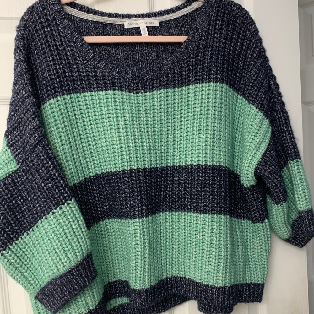 Thick Victoria’s Secret quarter sleeve